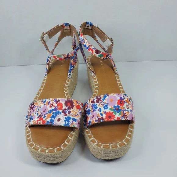 Kelly & Kate Women's size 9 M Espadrille Platform Flower Ankle Strap Sandals - Picture 2 of 13